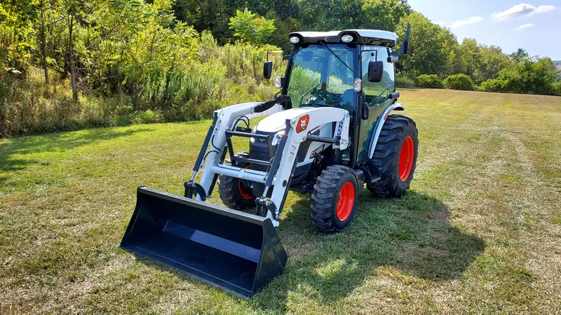 Bobcat Ct4558 Heavy-Duty Skid Steer With Cab And Front Loader 1