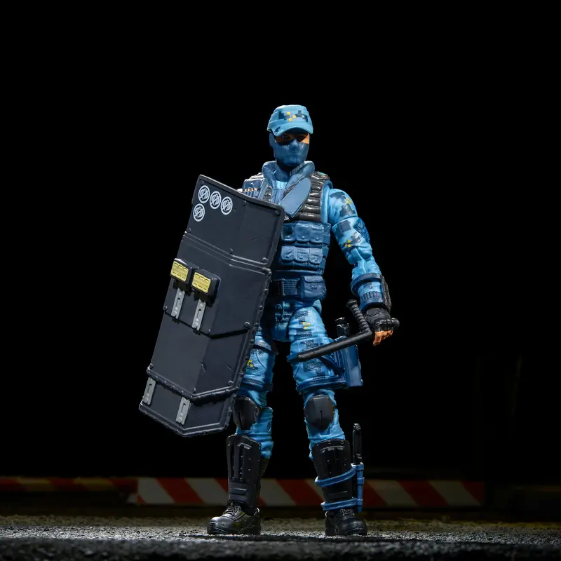 G.I. Joe Classified Series Jason "Shockwave" Faria Figure (Wave 105) 1