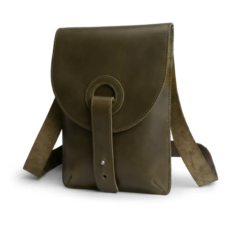 Heritage Crossbody Bag – Antique-Finish Leather With Brass Accents 1