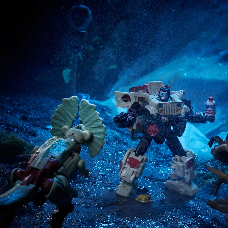 Jurassic Park X Transformers Collaborative Dilophocon & Autobot Jp12 1