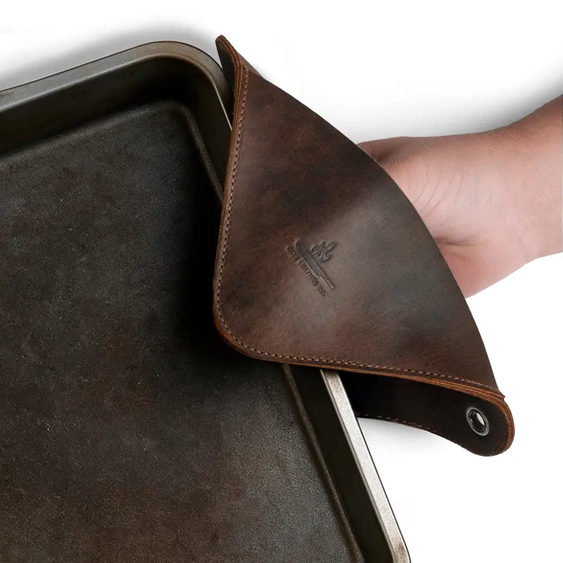 Leather Oven Mitt And Heat-Resistant Trivet Combo 1