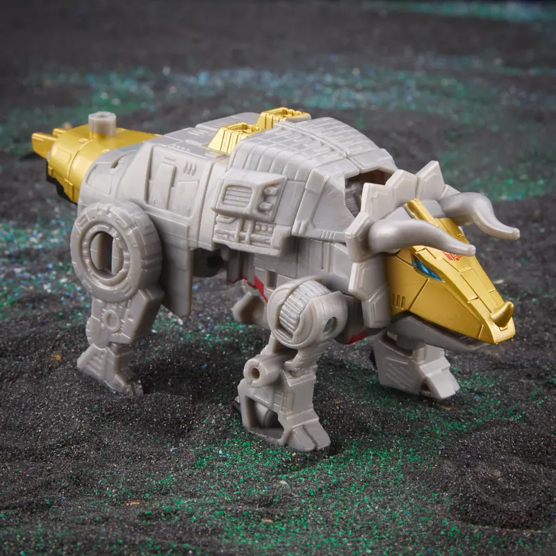 Legacy Evolution Transformers Figure: Dinobot Slug Collectible 1
