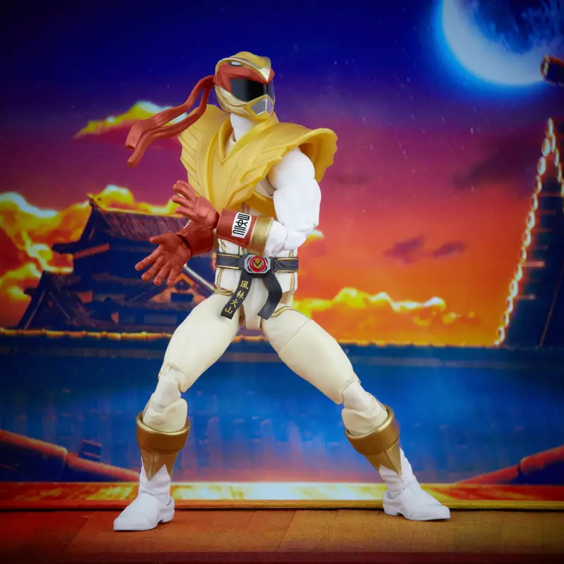 Power Rangers X Street Fighter Lightning Collection – Morphed Ryu (Crimson Hawk Ranger) 1