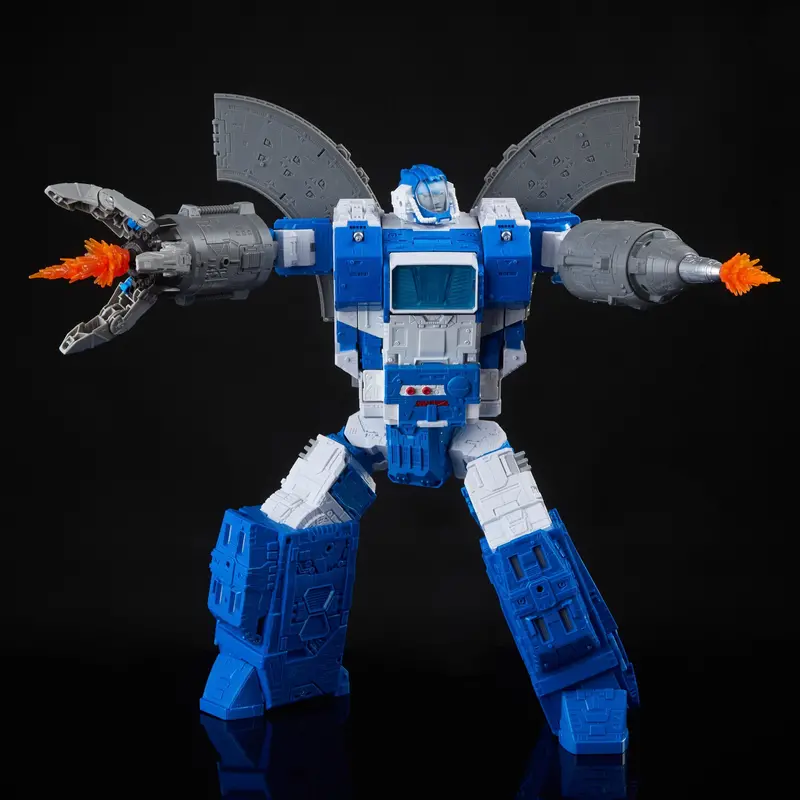 Transformers Generations Selects Titan Class: Guardian Robot With Lunar-Tread Vehicle Mode 1
