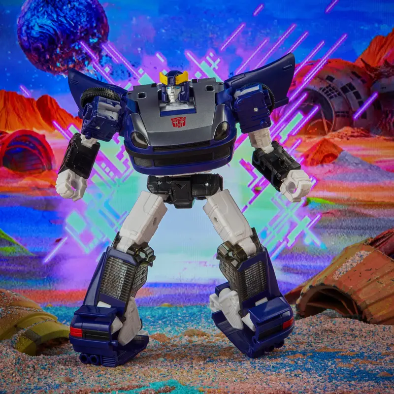 Transformers Legacy Deluxe Buzzworthy Bumblebee Figure (Autobot Silverstreak Variant) 1